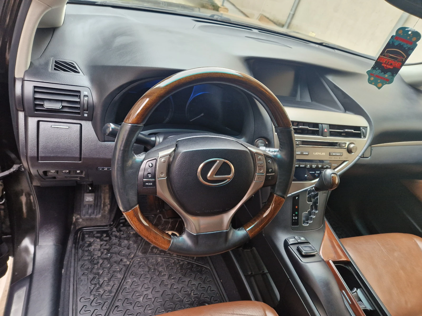 Lexus RX 350 2015 F Sport / LPG / Facelift / 100 000 km - изображение 9