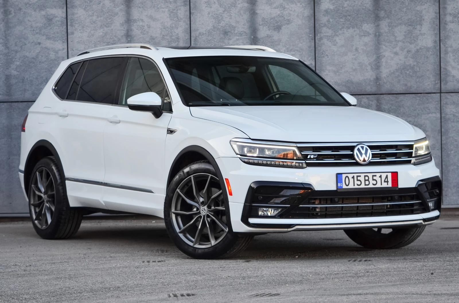 VW Tiguan 2.0 TSI R LINE - изображение 3