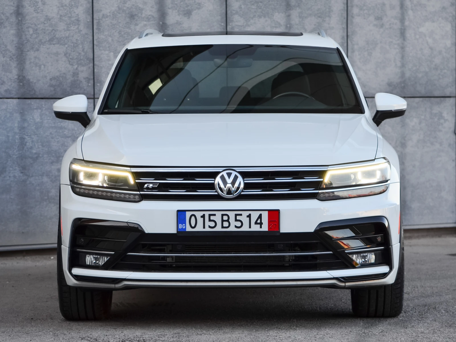 VW Tiguan 2.0 TSI R LINE - изображение 2