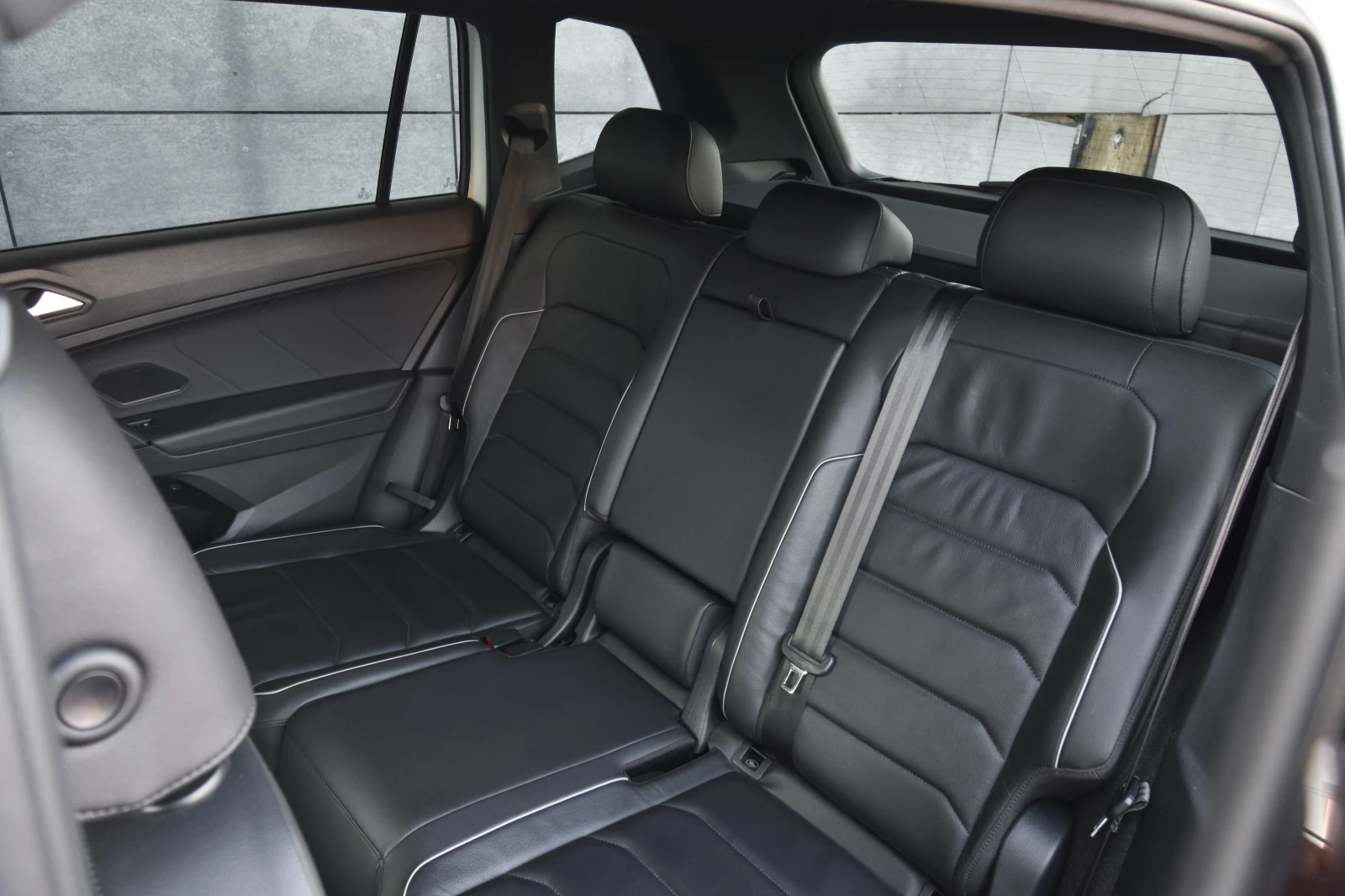 VW Tiguan 2.0 TSI R LINE  | Mobile.bg   11