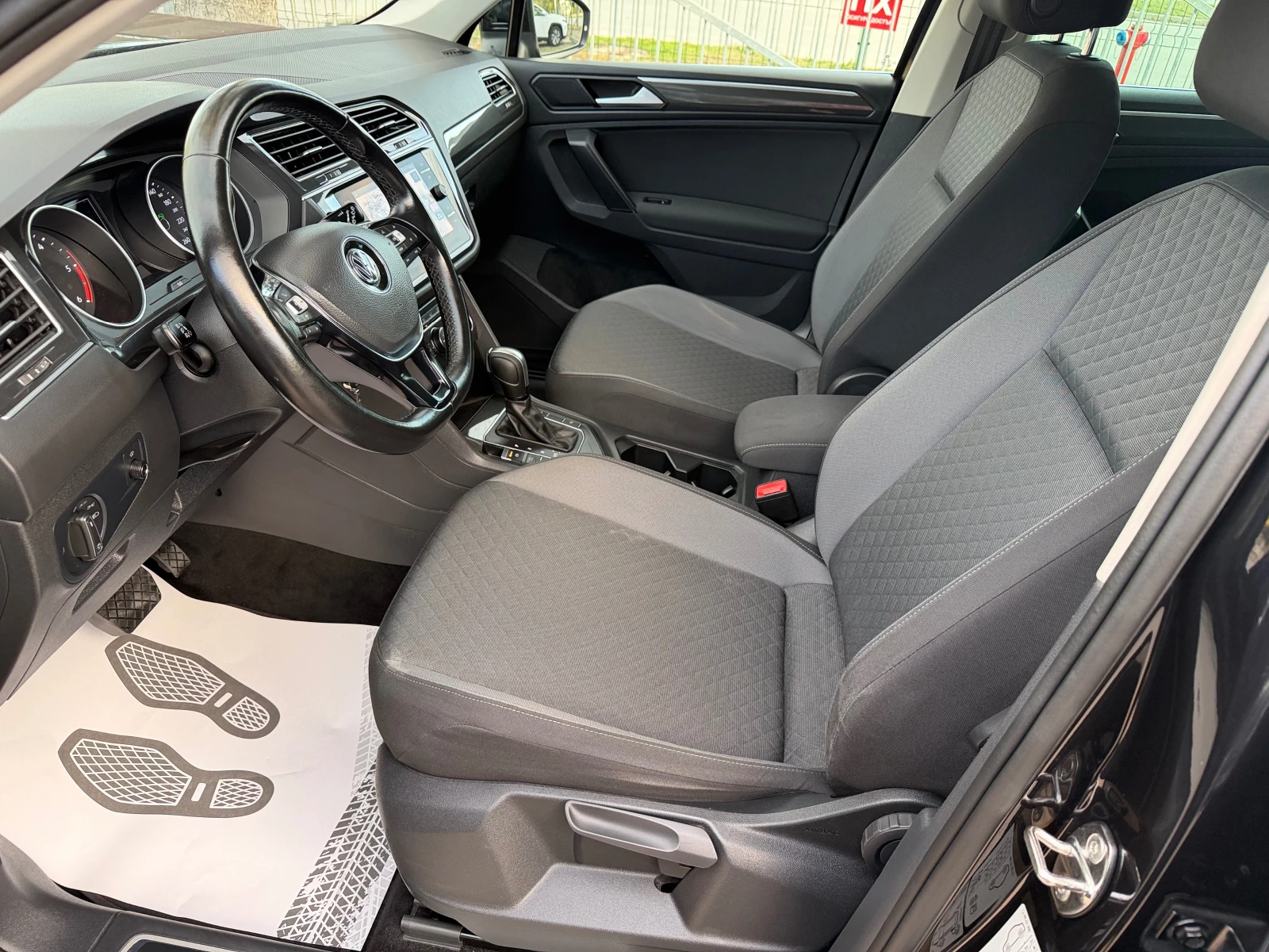 VW Tiguan 2.0 AVTOMAT LED KAMERA - изображение 9