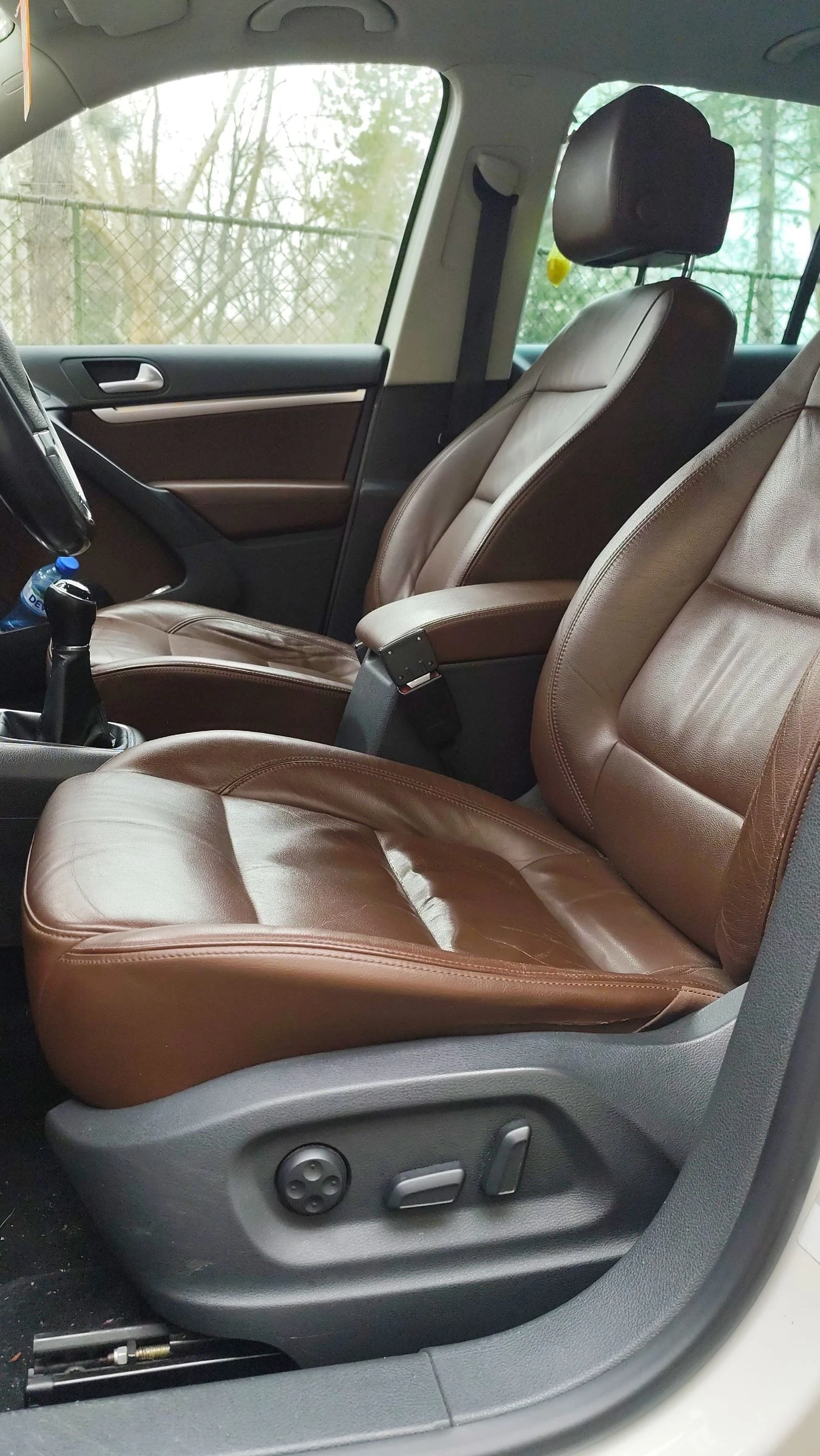 VW Tiguan 2.0TDI 150 4x4, снимка 10 - Автомобили и джипове - 53901918