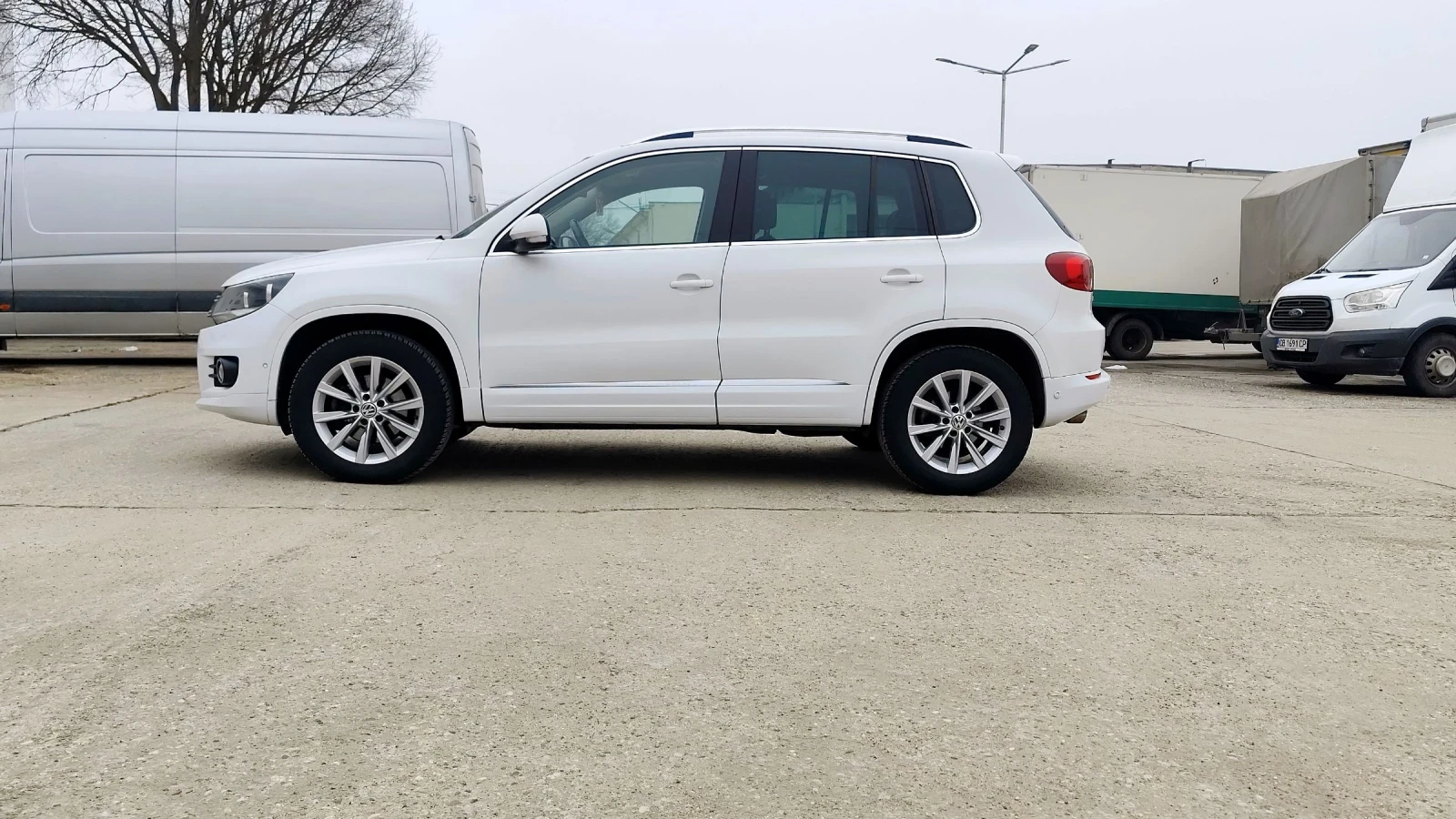 VW Tiguan 2.0TDI 150 4x4, снимка 8 - Автомобили и джипове - 53901918