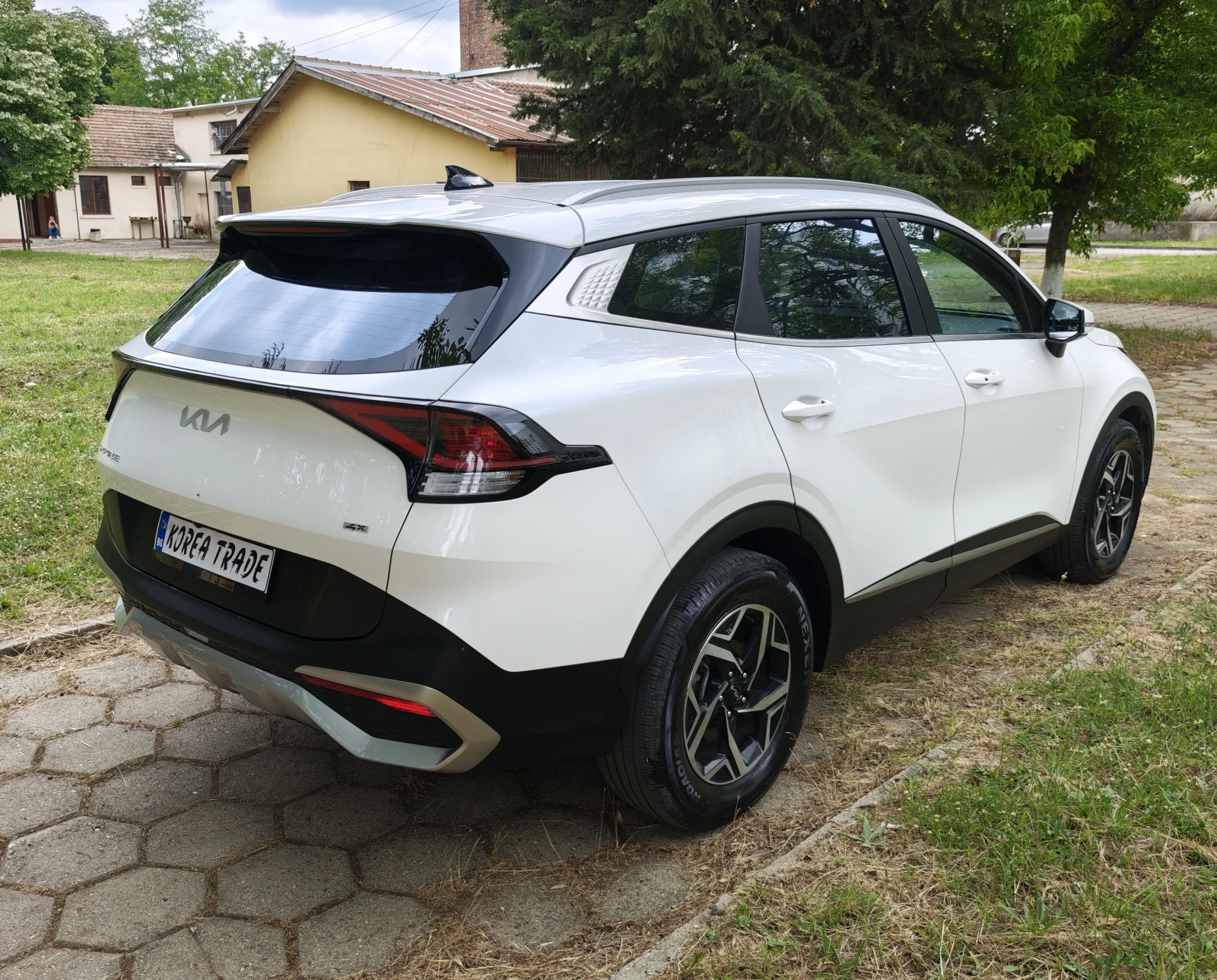 Kia Sportage 2.0 CRDI 4x4, снимка 4 - Автомобили и джипове - 54145914
