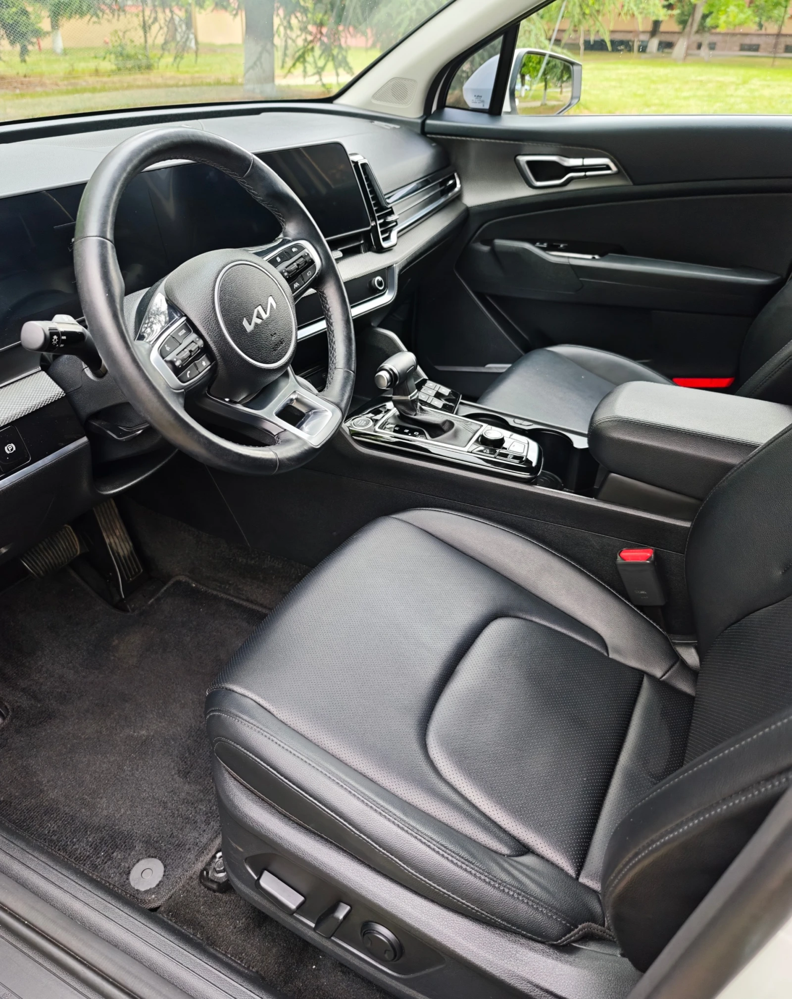 Kia Sportage 2.0 CRDI 4x4, снимка 9 - Автомобили и джипове - 54145914