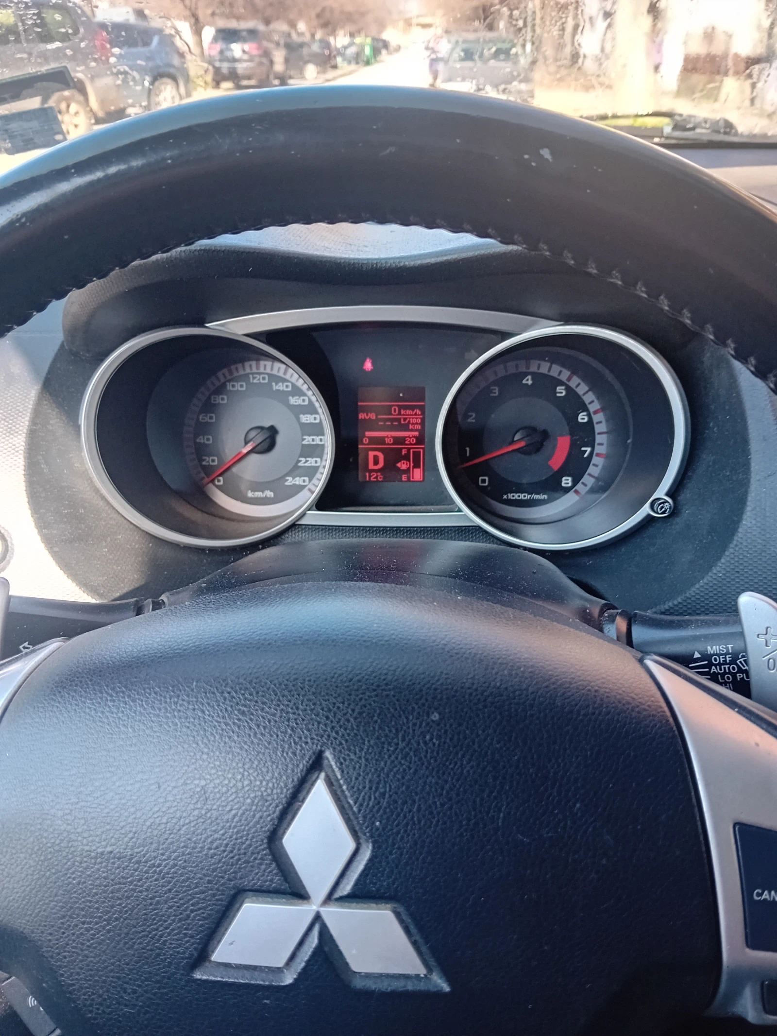 Mitsubishi Outlander 2.4 Газ 4Х4, снимка 10 - Автомобили и джипове - 54155649