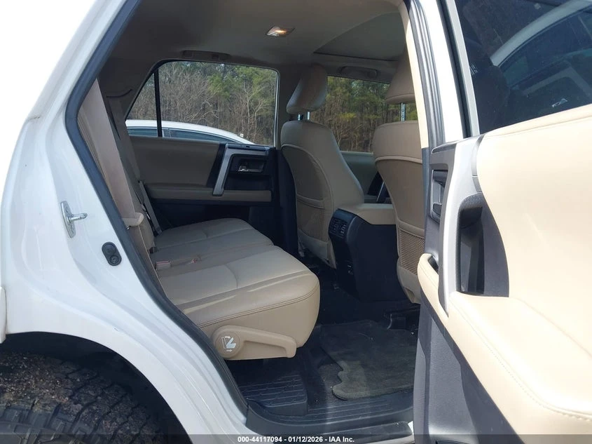 Toyota 4runner Sr5 Premium, снимка 8 - Автомобили и джипове - 54248734