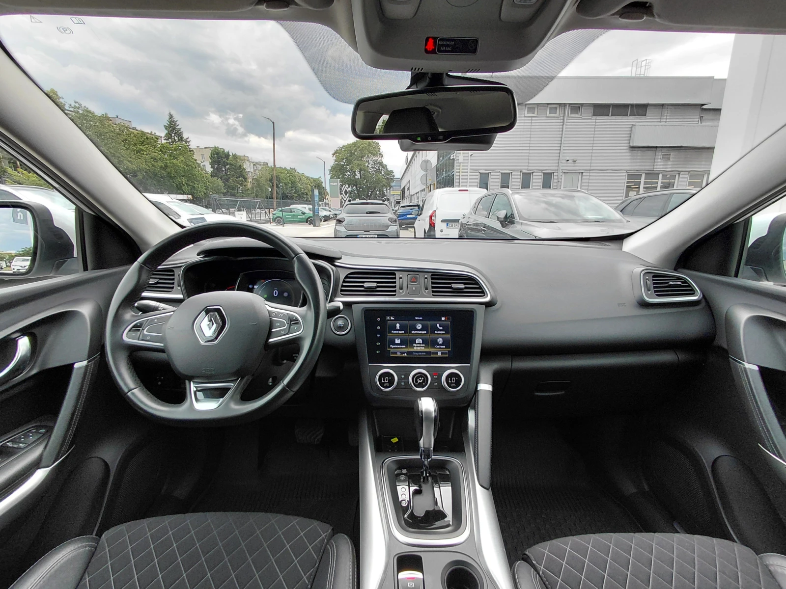 Renault Kadjar 1.3TCe/160к.с/Techno/EDC, снимка 8 - Автомобили и джипове - 55258612