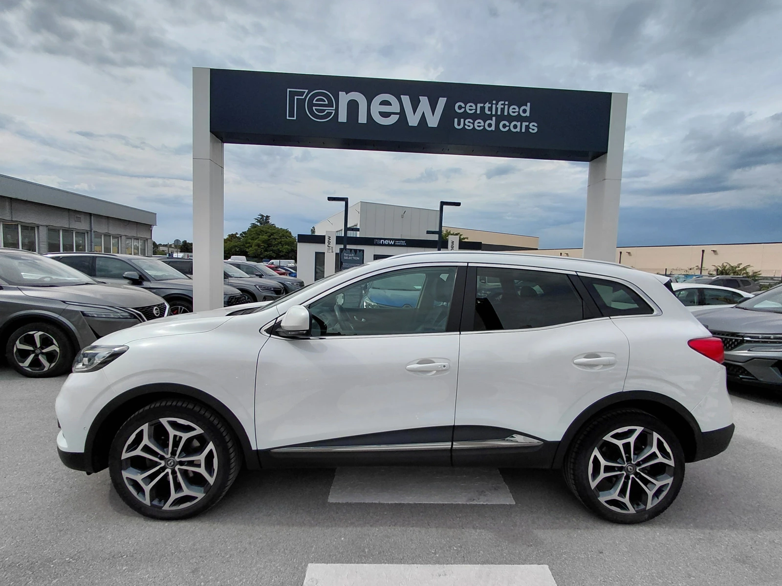 Renault Kadjar 1.3TCe/160к.с/Techno/EDC, снимка 4 - Автомобили и джипове - 55258612