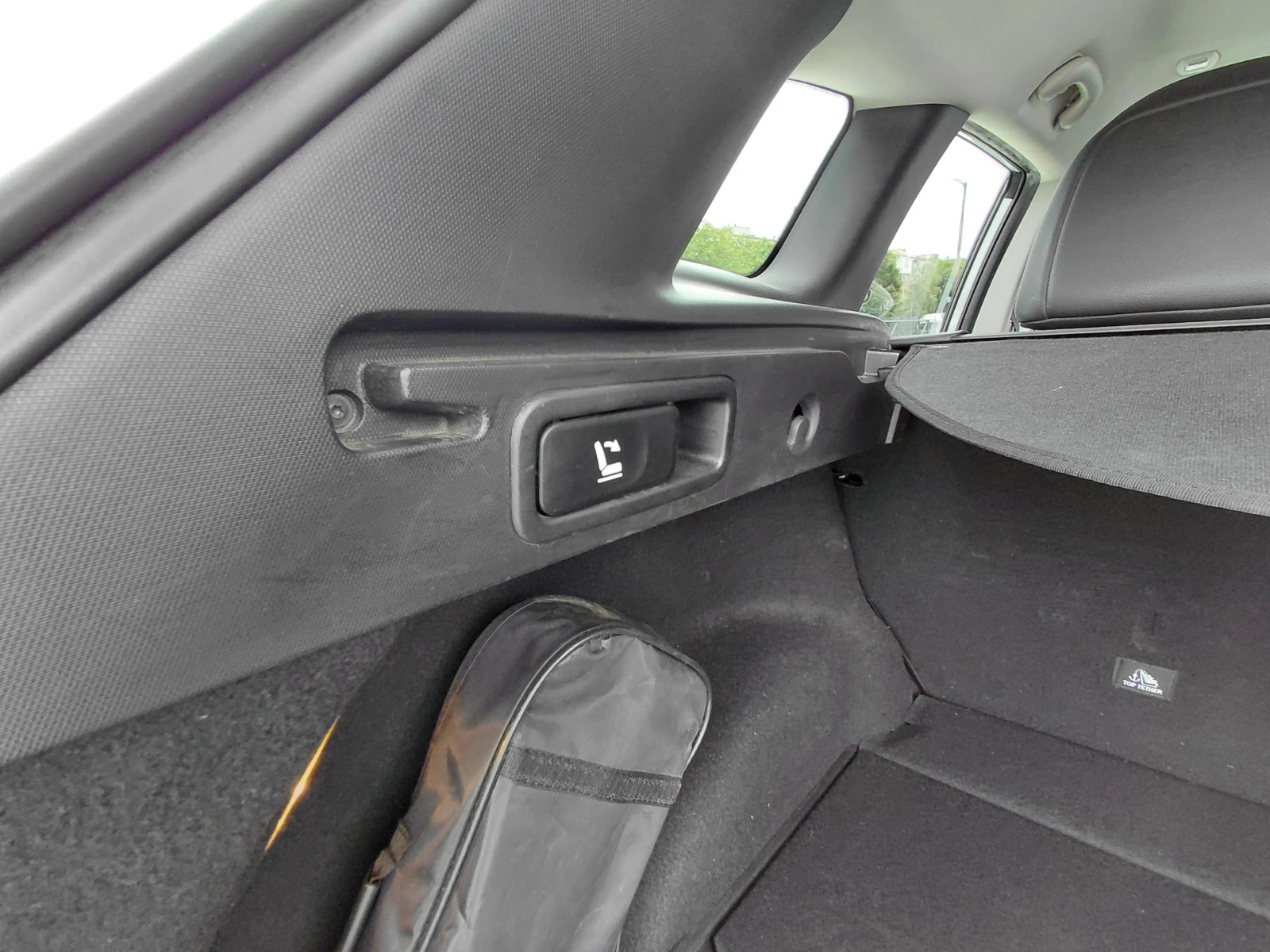 Renault Kadjar 1.3TCe/160к.с/Techno/EDC, снимка 16 - Автомобили и джипове - 55258612
