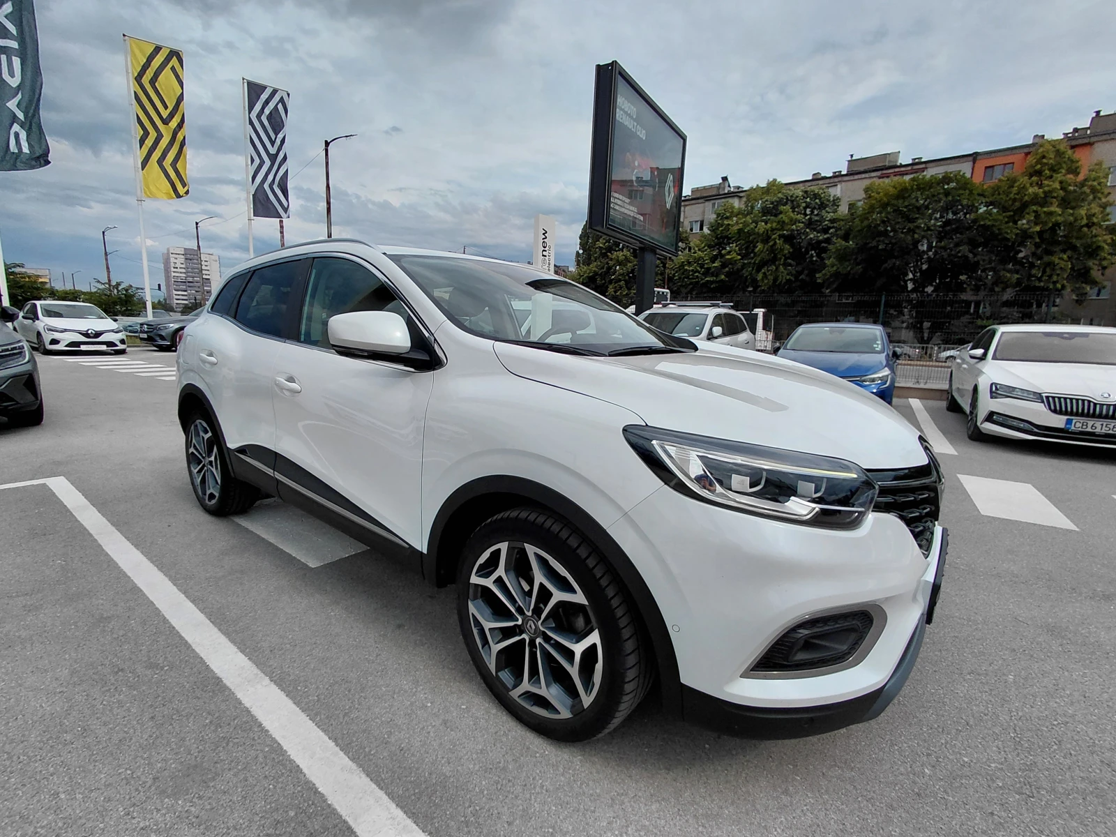 Renault Kadjar 1.3TCe/160к.с/Techno/EDC, снимка 3 - Автомобили и джипове - 55258612