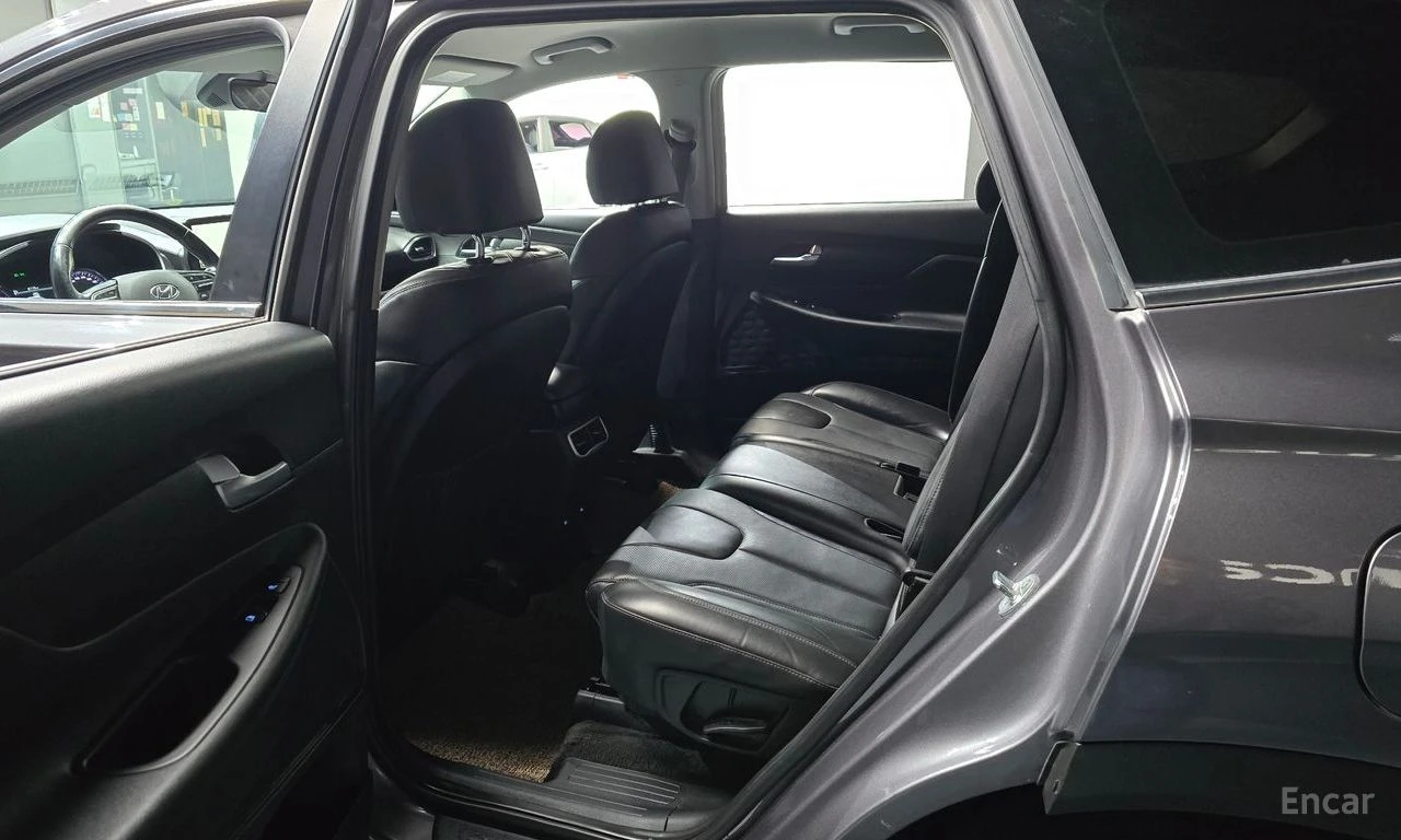 Hyundai Santa fe 2.2D Exclusive* 4x4* ПОДГРЕВ* ОБДУХВАНЕ* КАМЕРА* , снимка 14 - Автомобили и джипове - 55301671
