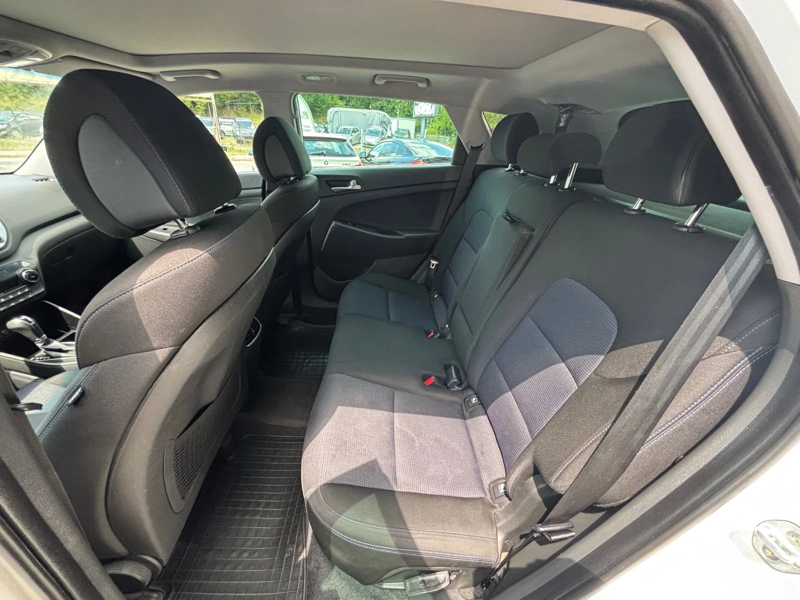 Hyundai Tucson 1.7 CRDI IX35, снимка 10 - Автомобили и джипове - 55392155