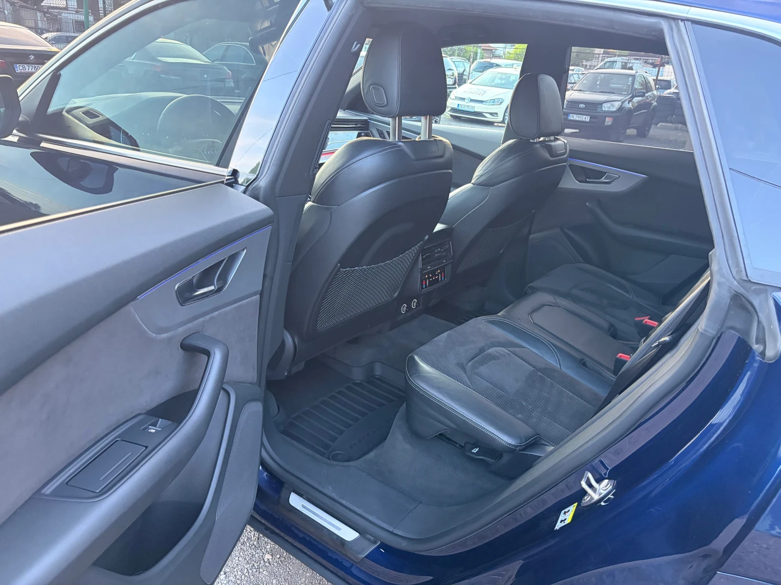 Audi Q8 3xS-line, снимка 14 - Автомобили и джипове - 55411423
