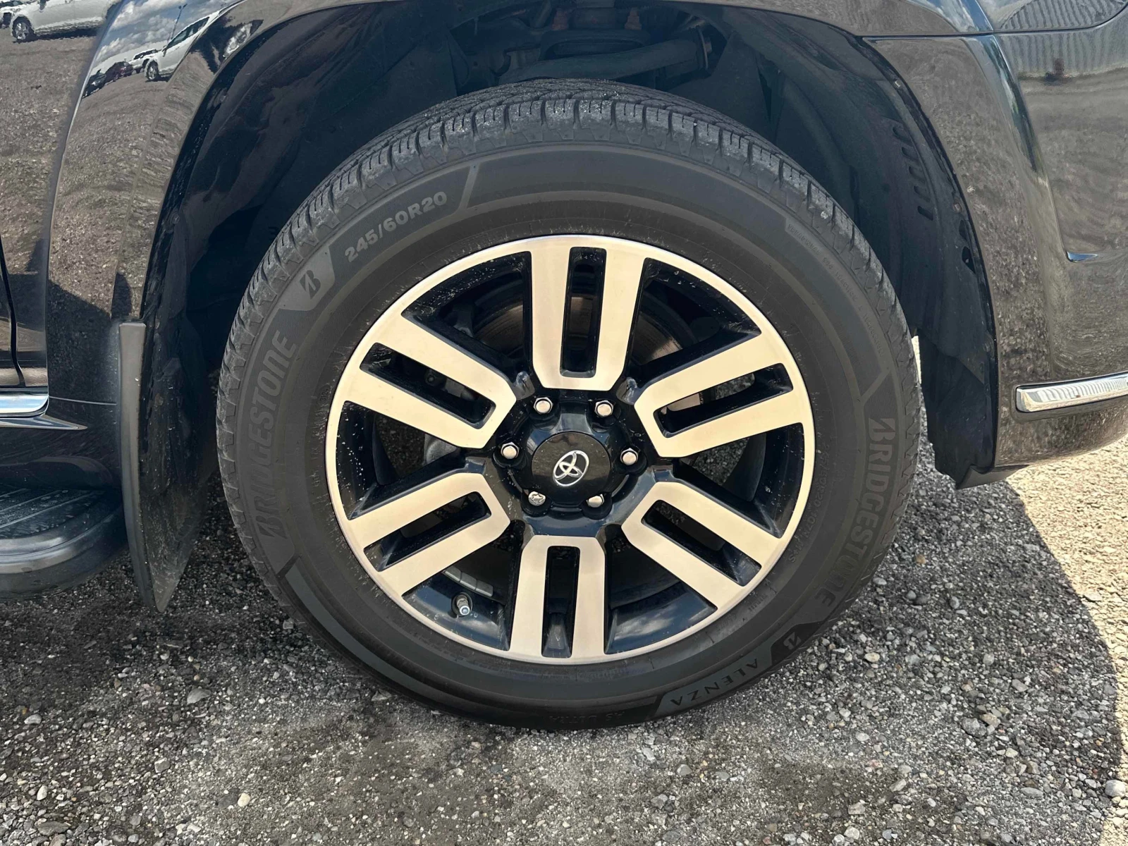 Toyota 4runner 4WD | CARFAX | АВТОФИНАНСИРАНЕ, снимка 7 - Автомобили и джипове - 55955469