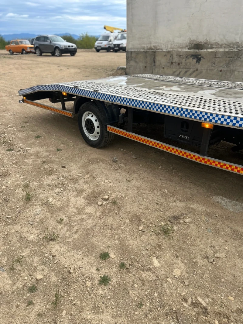 Iveco Daily, снимка 13 - Бусове и автобуси - 52103624