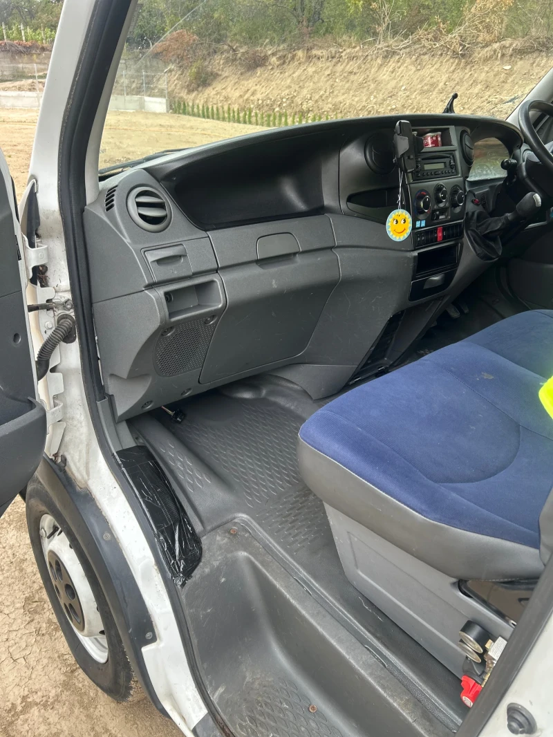 Iveco Daily, снимка 4 - Бусове и автобуси - 52103624
