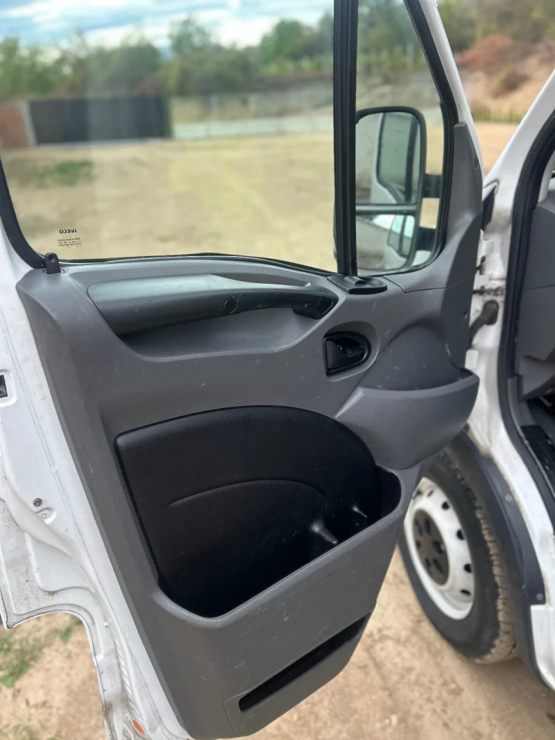 Iveco Daily, снимка 5 - Бусове и автобуси - 52103624