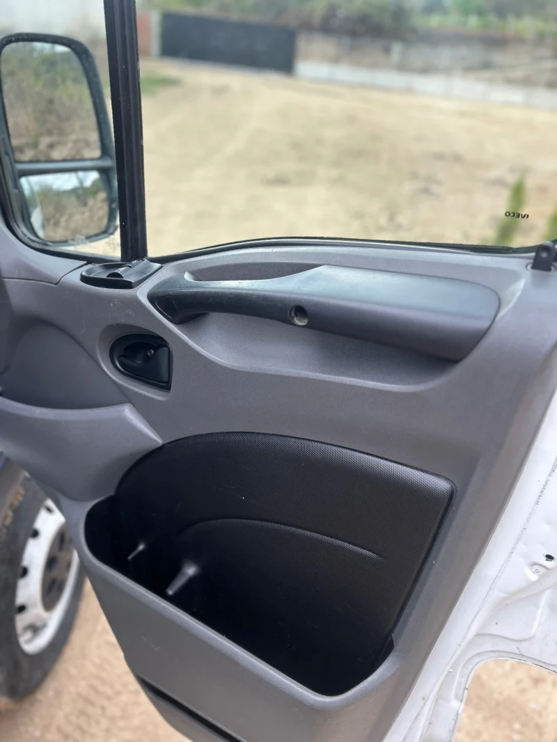 Iveco Daily, снимка 11 - Бусове и автобуси - 52103624