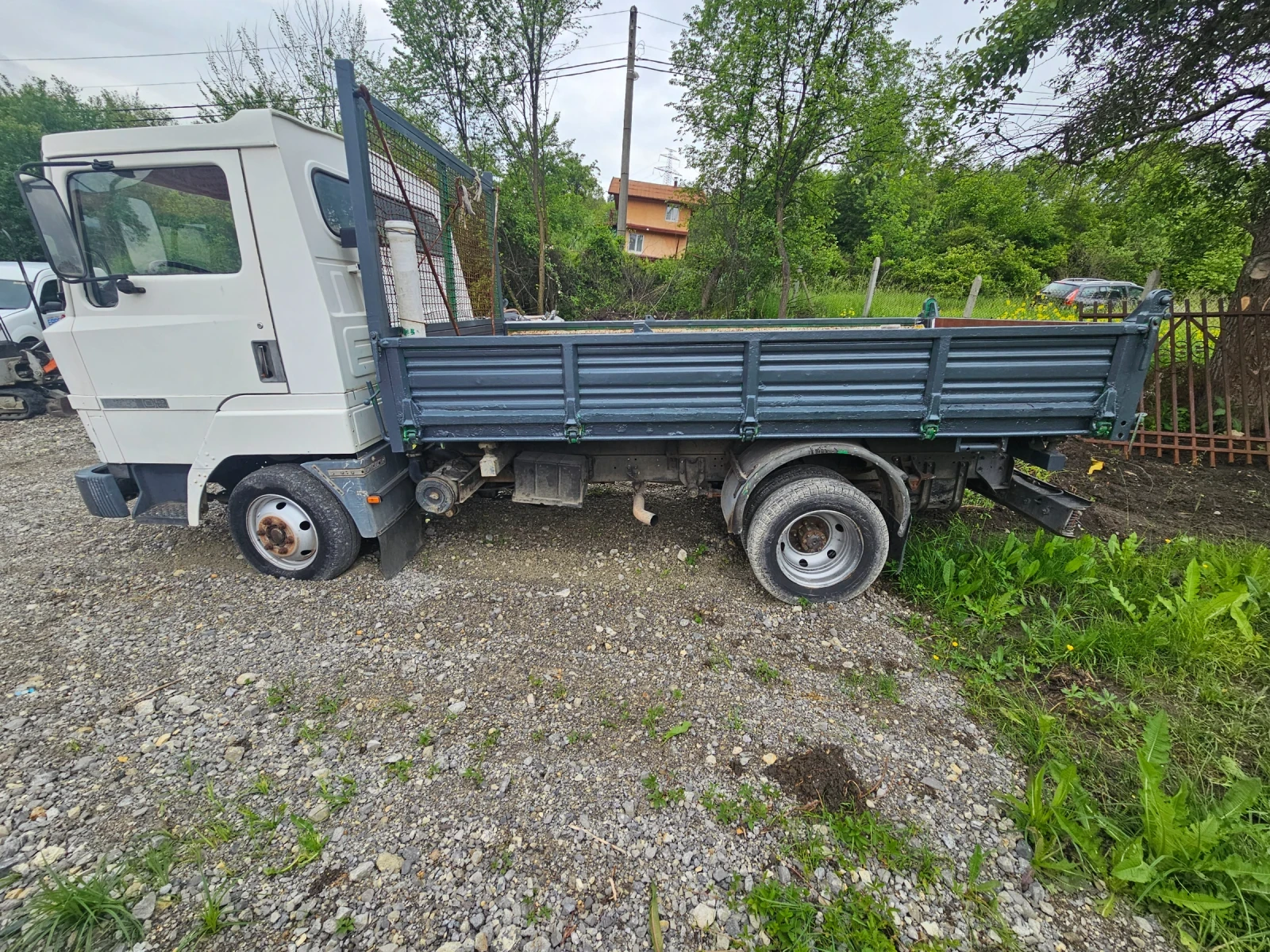 Nissan L35 Самосвал - изображение 3