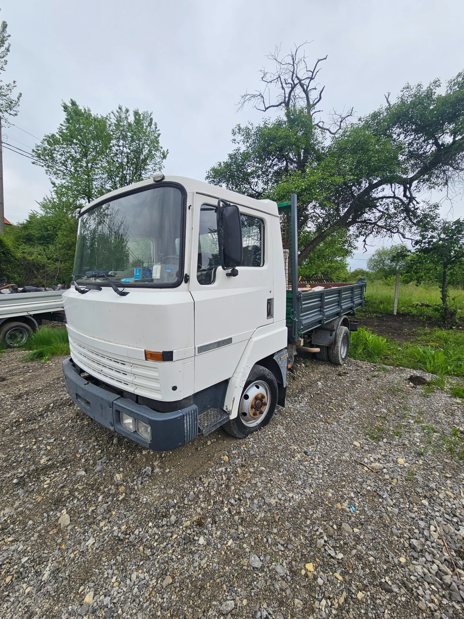 Nissan L35 Самосвал - изображение 2