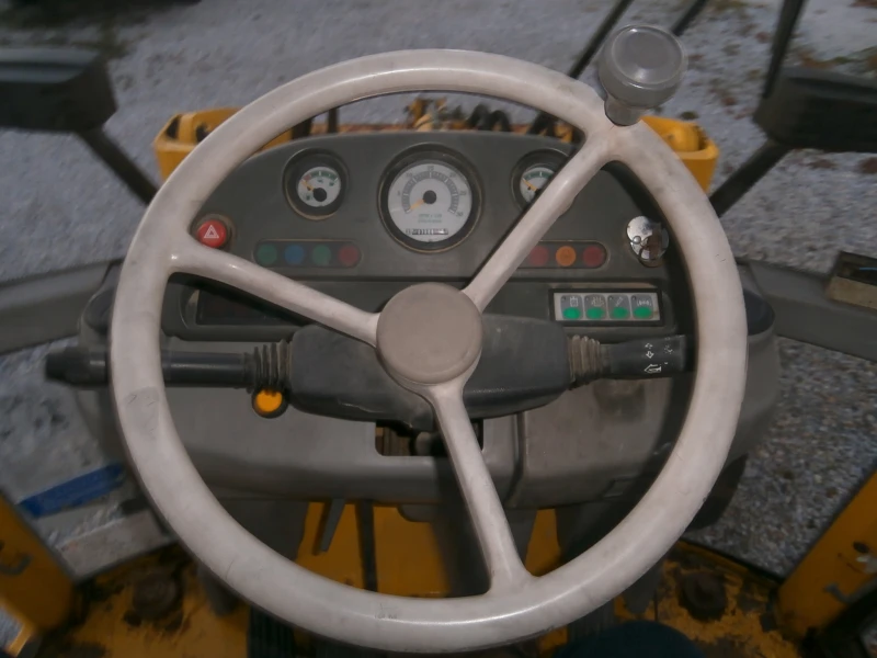 Багер Komatsu WB70A NOV VNOS* 3000h* , снимка 9 - Индустриална техника - 52790500