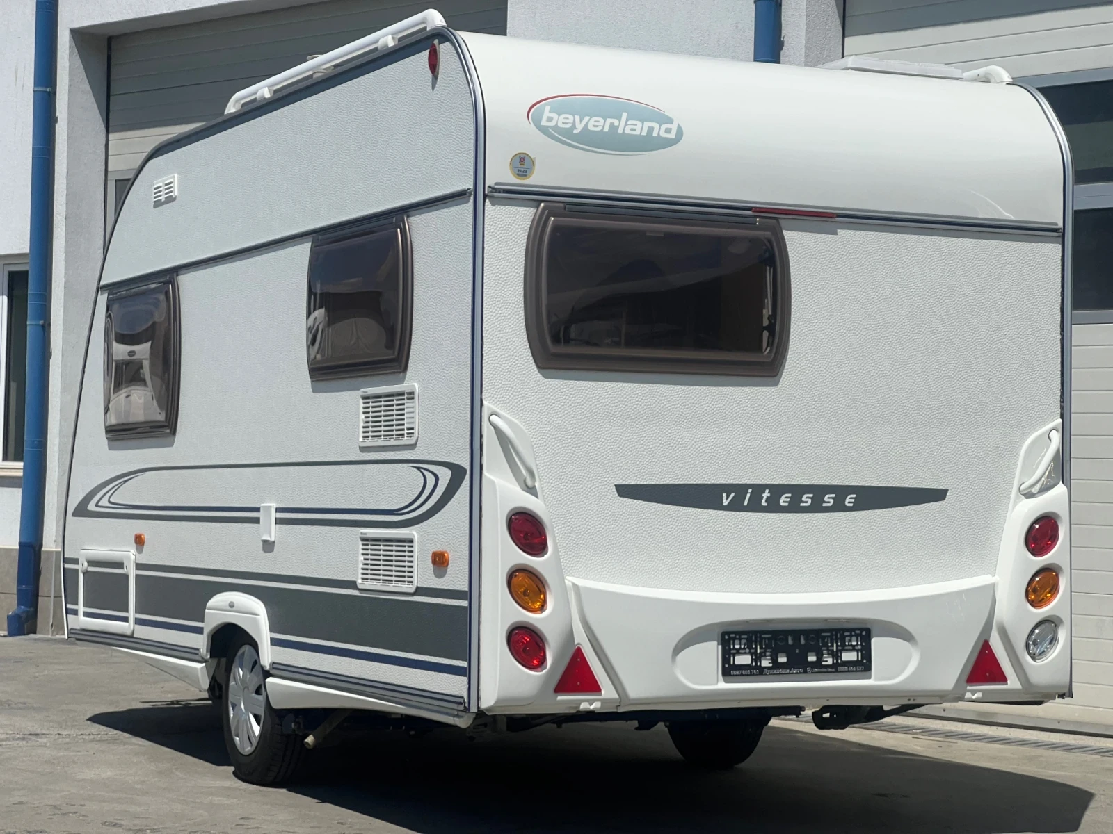 Каравана Beyerland Vitesse 400 / 2007г. / Мувър, снимка 4 - Каравани и кемпери - 54414805