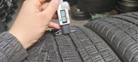 Гуми Зимни 255/35R19, снимка 4