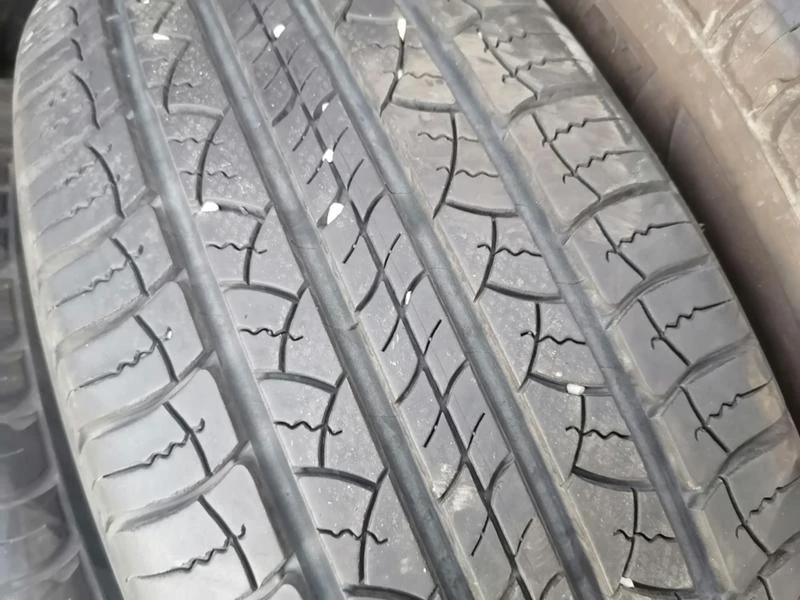 Гуми Всесезонни 215/65R16, снимка 3 - Гуми и джанти - 29589483