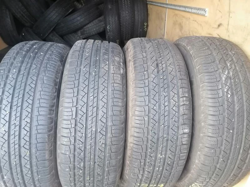 Гуми Всесезонни 215/65R16, снимка 1 - Гуми и джанти - 29589483