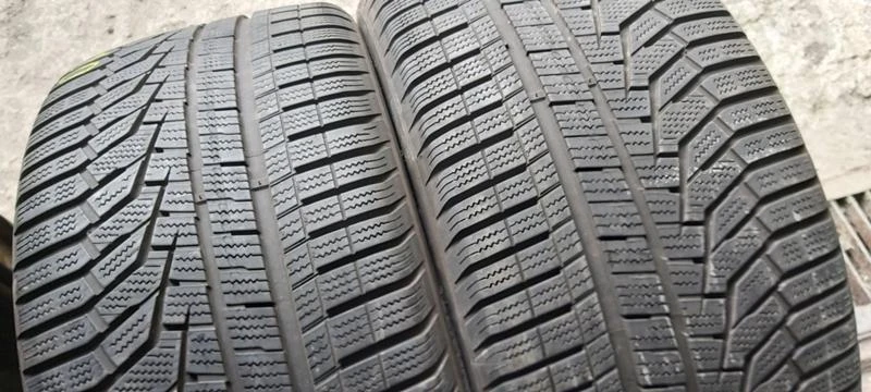 Гуми Зимни 255/35R19, снимка 2 - Гуми и джанти - 32778689