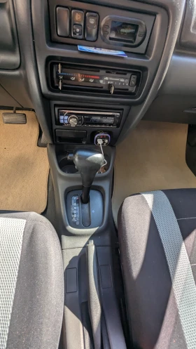 Mazda 323 1.5i 16v, снимка 11