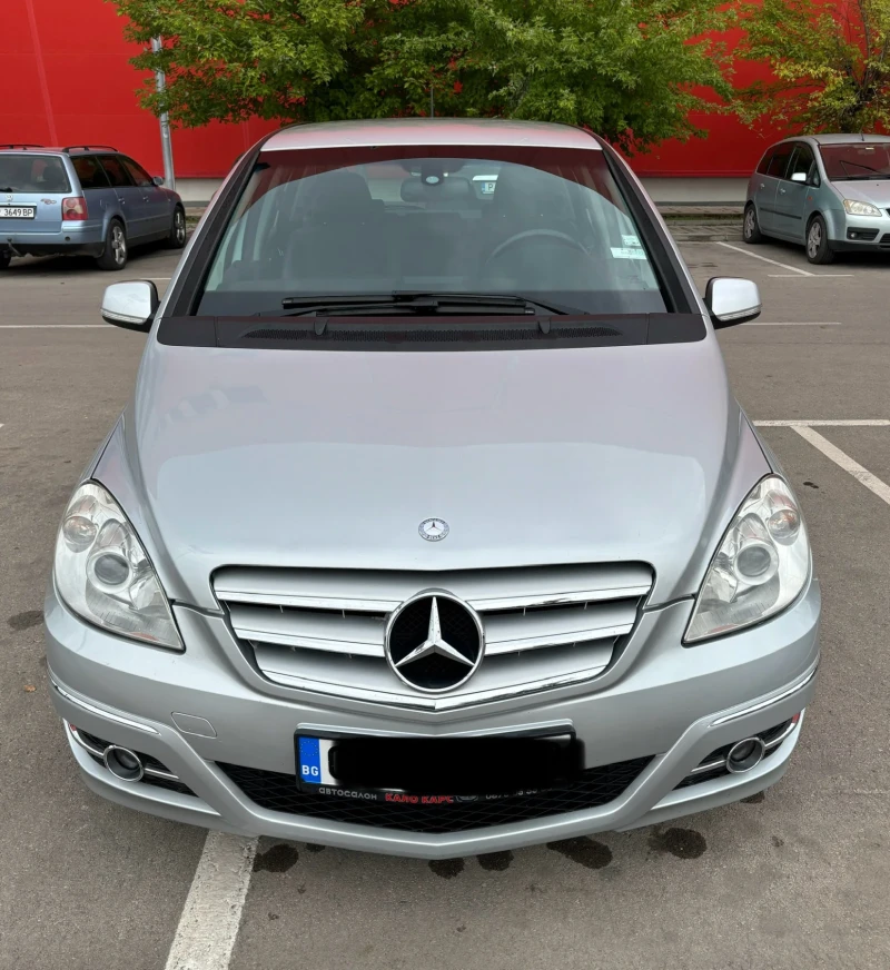 Mercedes-Benz B 180, снимка 1 - Автомобили и джипове - 47075176