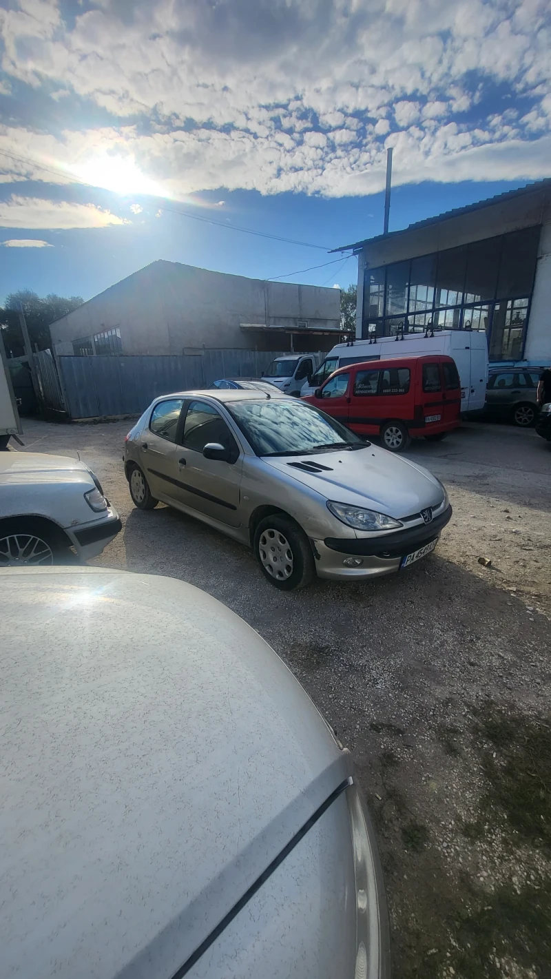 Peugeot 206 1.4, снимка 3 - Автомобили и джипове - 47536964