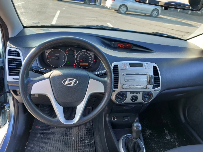 Hyundai I20, снимка 13 - Автомобили и джипове - 47996788