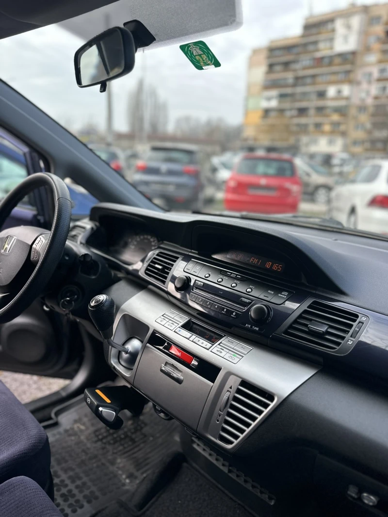 Honda Fr-v 1.8i V-TEC, снимка 8 - Автомобили и джипове - 48788274