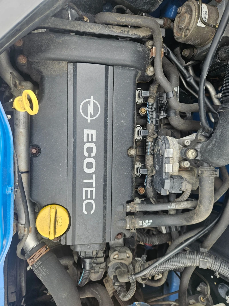 Opel Agila 1.2i 16V, снимка 14 - Автомобили и джипове - 50613348