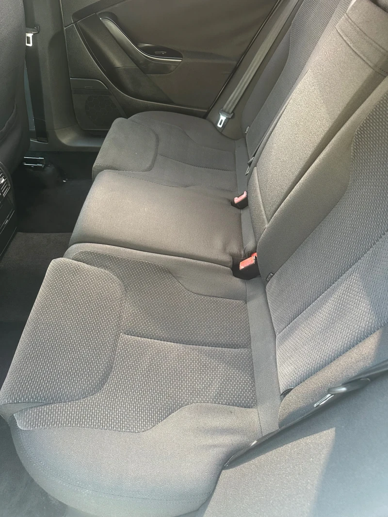 VW Passat, снимка 11 - Автомобили и джипове - 52333853