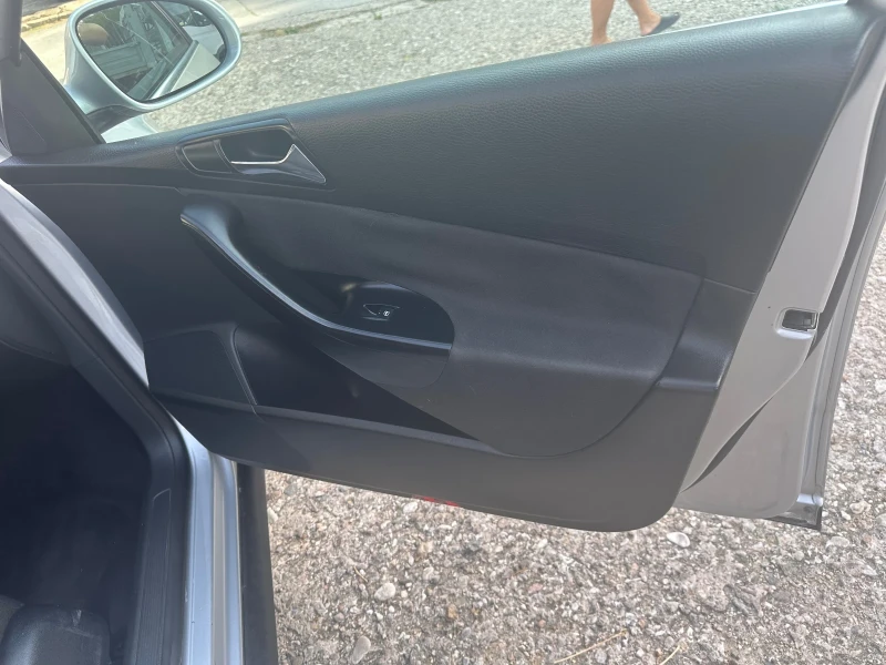 VW Passat, снимка 12 - Автомобили и джипове - 52333853