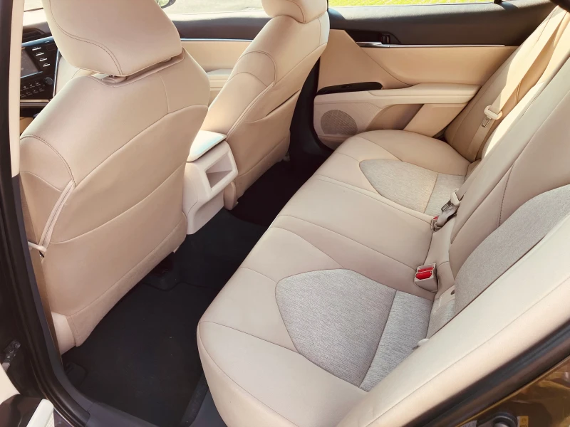 Toyota Camry, снимка 9 - Автомобили и джипове - 52576907