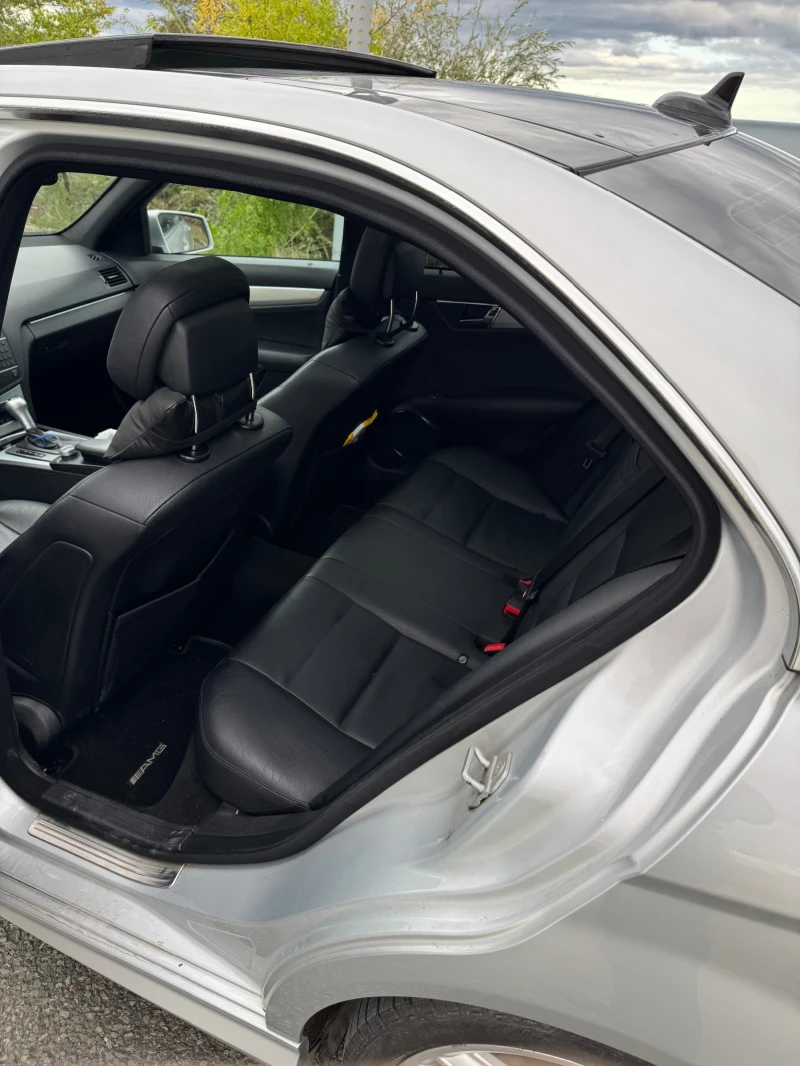 Mercedes-Benz C 320 Mercedes-Benz C 320 4 Matic AMG avangarde, снимка 6 - Автомобили и джипове - 52246668