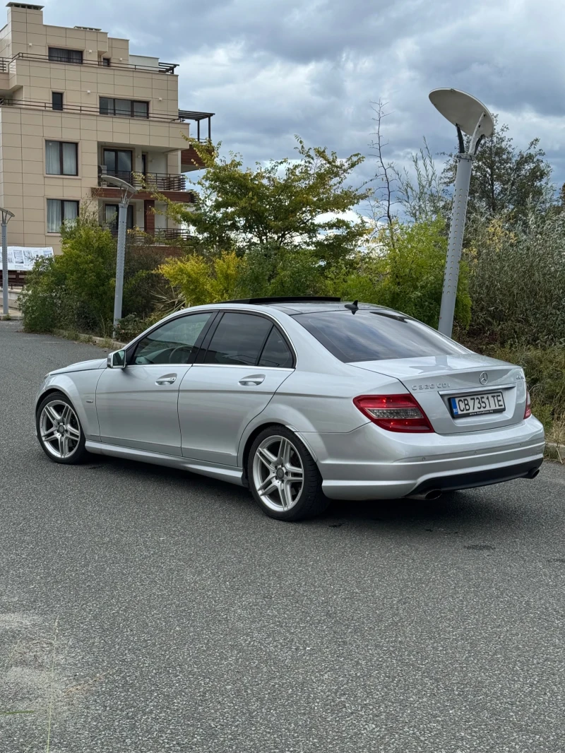 Mercedes-Benz C 320 Mercedes-Benz C 320 4 Matic AMG avangarde, снимка 4 - Автомобили и джипове - 52246668