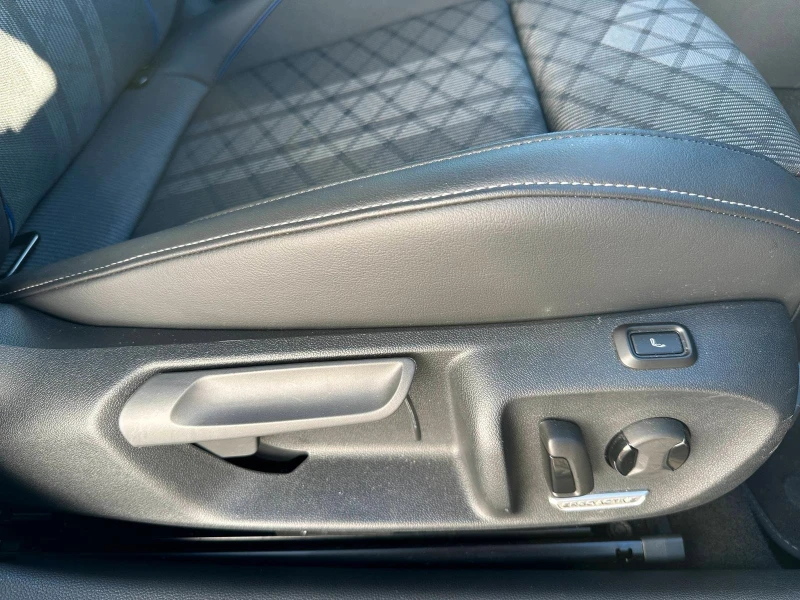 VW Passat 2.0 TDI R-LINE BLACK STYLE MATRIX HEAD UP CAM, снимка 13 - Автомобили и джипове - 52297651