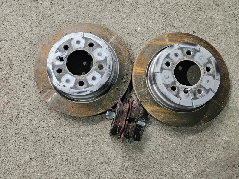 BMW 320 Ксенон - Автомат, снимка 13 - Автомобили и джипове - 52507185