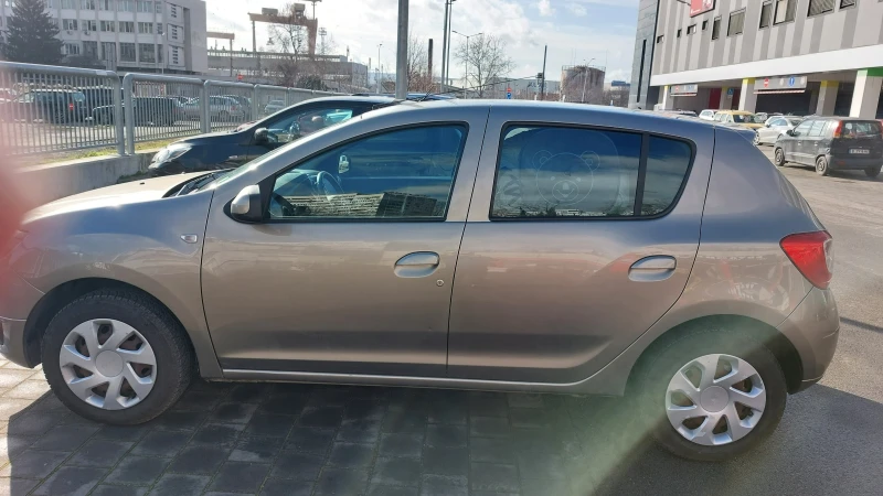 Dacia Sandero, снимка 2 - Автомобили и джипове - 53028532