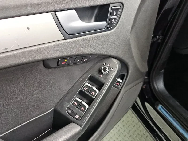 Audi A4 2.0 TDI Quattro, снимка 17 - Автомобили и джипове - 54143609