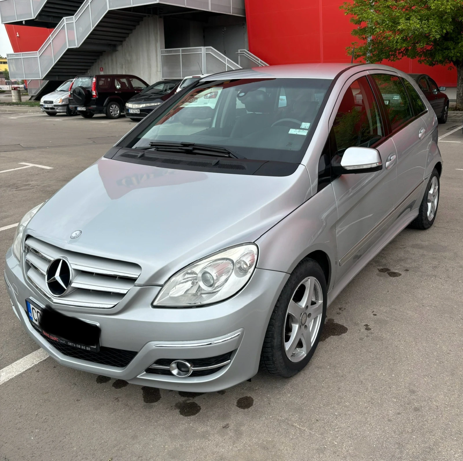 Mercedes-Benz B 180  - изображение 2