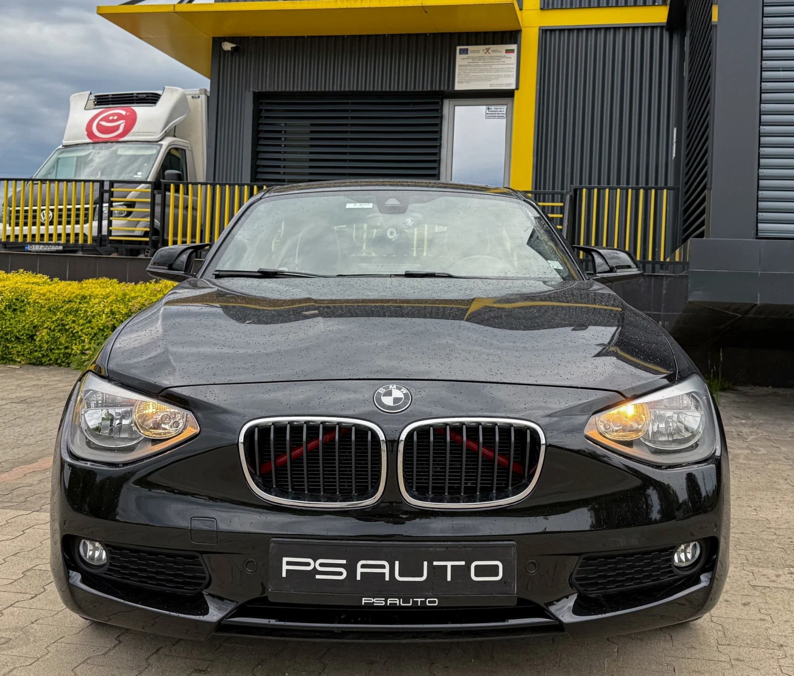 BMW 116 4 Врати / CIC Навигация / Кожа / ПОДГРЕВ - изображение 2