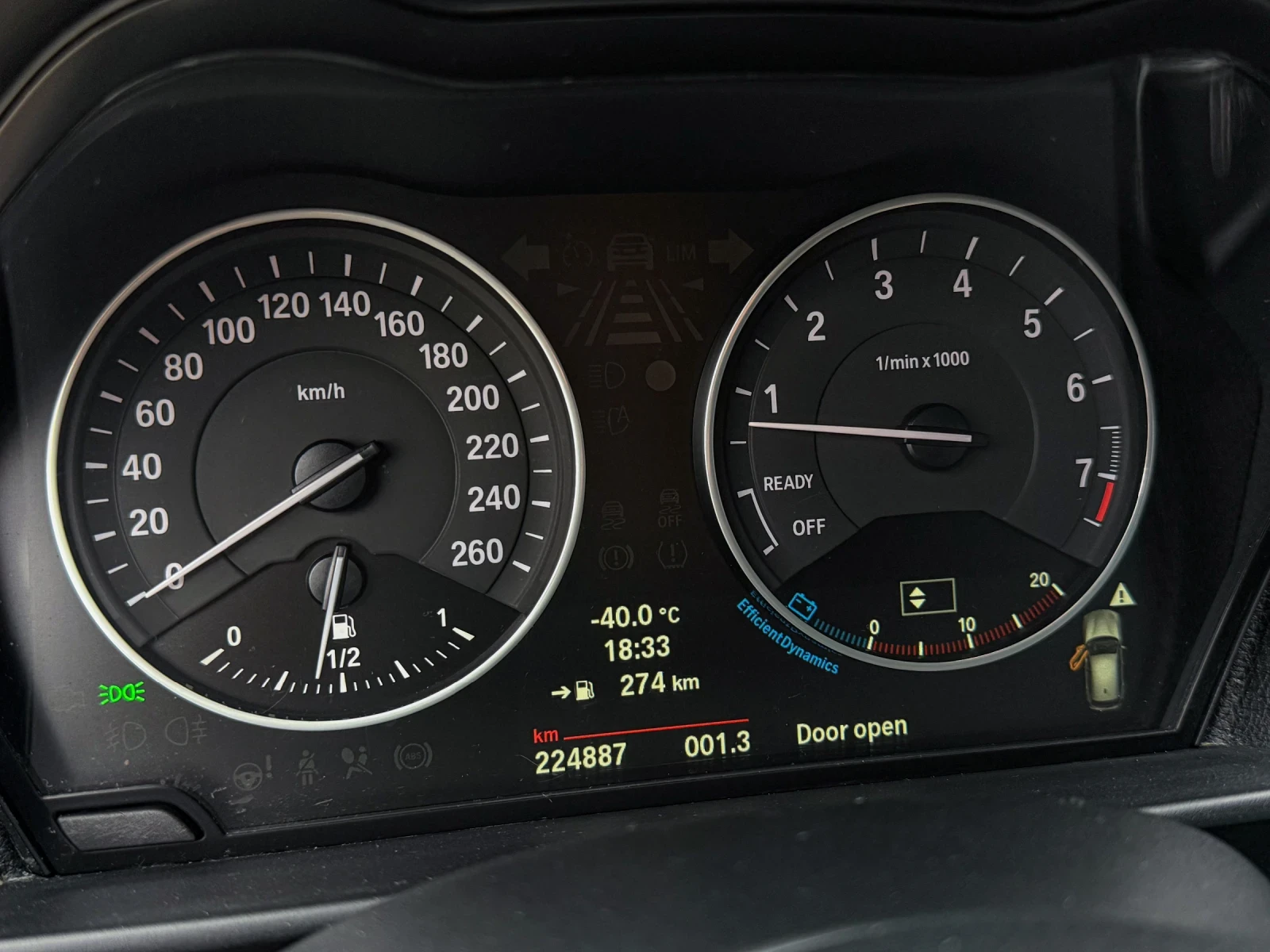 BMW 116 4 Врати / CIC Навигация / Кожа / ПОДГРЕВ - изображение 10