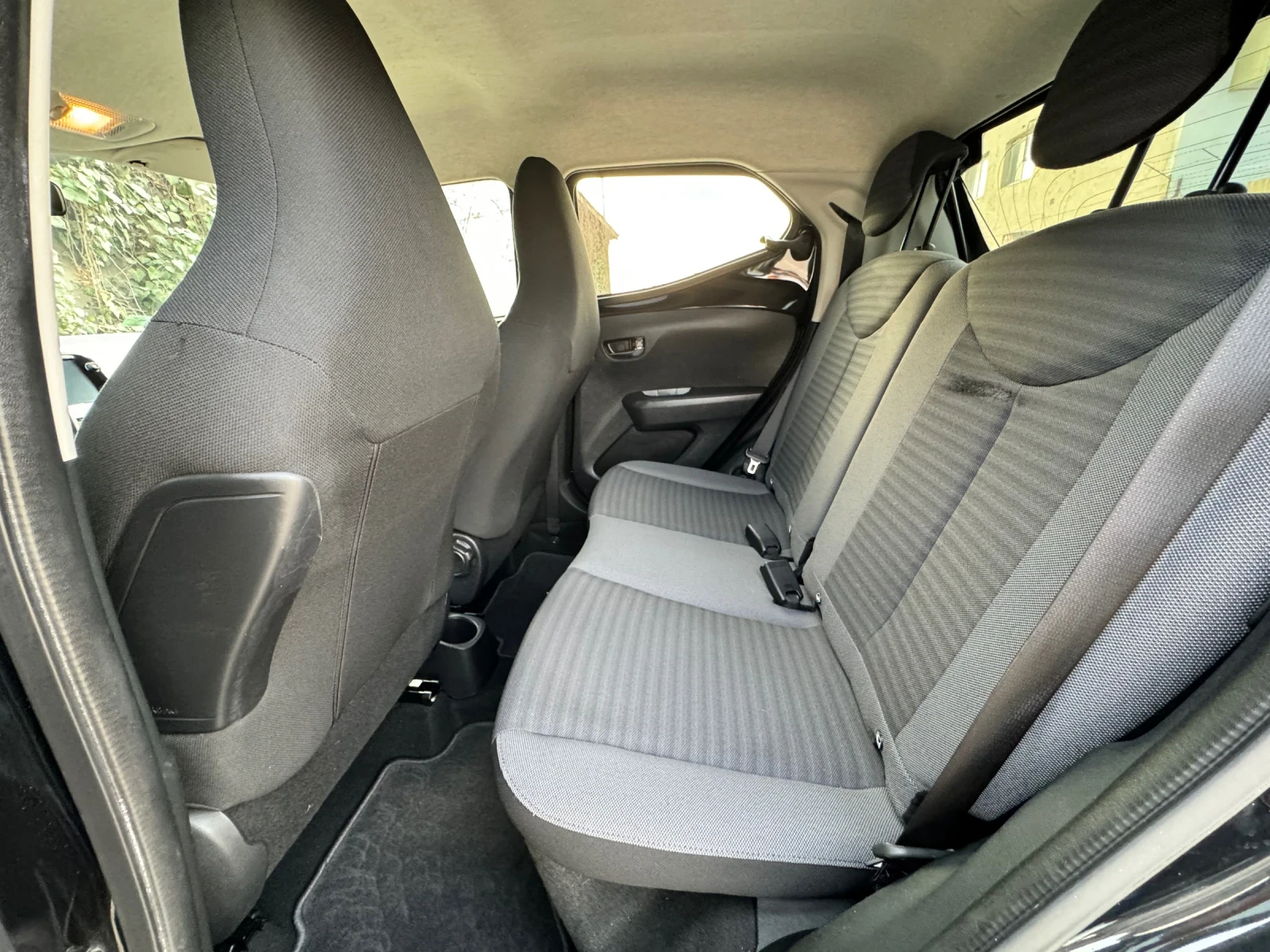 Toyota Aygo X-Play 29744км - изображение 10
